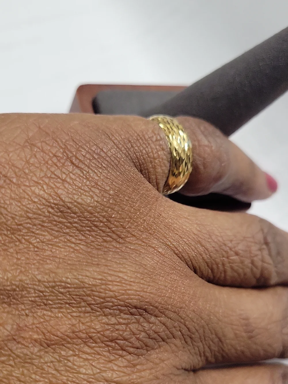 14K DIAMOND CUT YELLOW GOLD BAND RING NWT